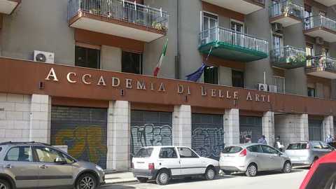Accademia di belle arti di Bari, è emergenza: «Rischiamo seriamente la chiusura»